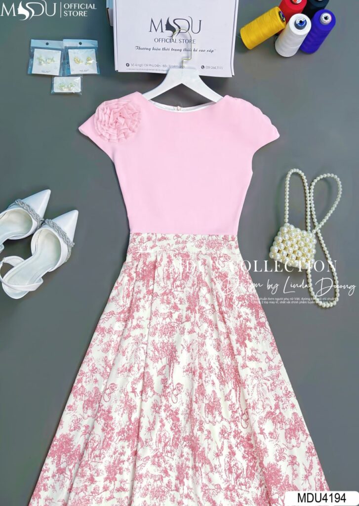 Phối Đồ Với Váy: Bí Quyết Từ MDUfashion Giúp Bạn Nổi Bật Mọi Dịp 2 Phối Đồ Với Váy: Cùng MDUfashion Tìm Hiểu Cách Tạo Phong Cách Riêng