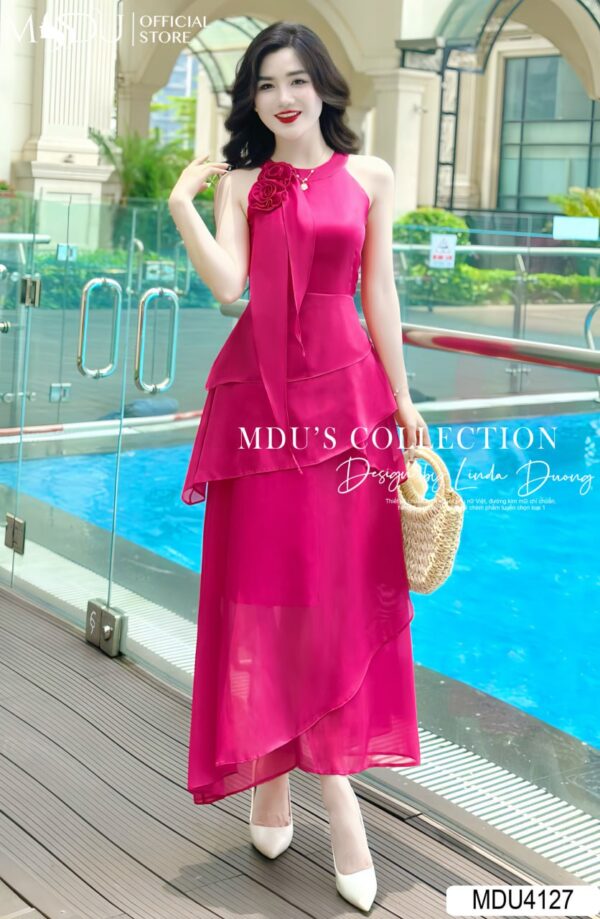 Váy Thiết Kế MDU4127 Dáng Xoè Cổ Yếm Hoa Đính Cổ - Hoa Hồng Tinh Tế