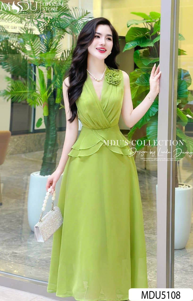 Top 10+ Đầm Dự Tiệc Sang Chảnh – Đỉnh Cao Phong Cách Quý Cô 6 Đầm dự tiệc sang chảnh - Đầm xòe nhẹ peplum