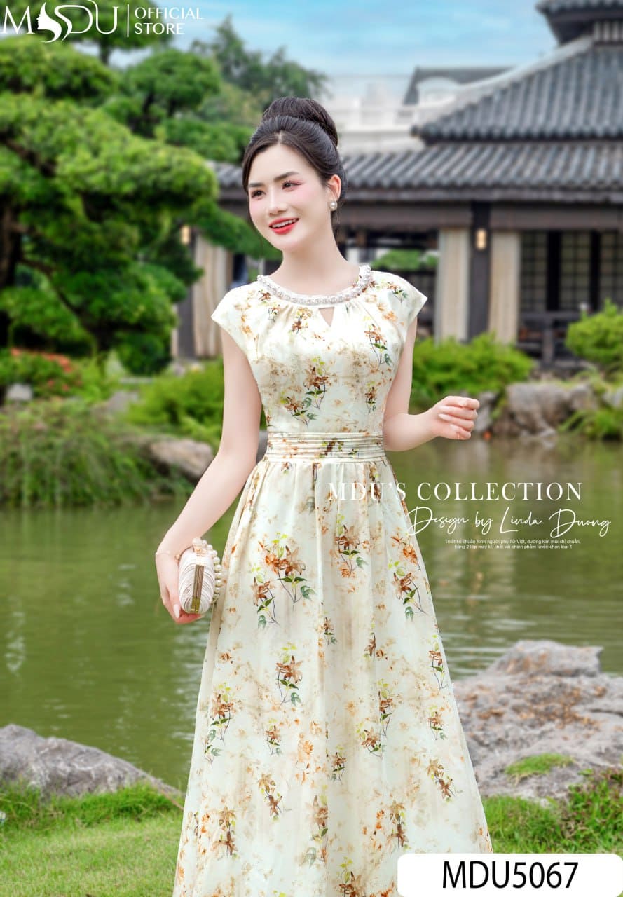 Đầm Dự Tiệc Cưới Cho Tuổi 35 – Thanh Lịch, Cuốn Hút Đúng Độ Tuổi 2 Vì Sao Phải Chọn Đầm Dự Tiệc Cưới Phù Hợp Với Tuổi 35?