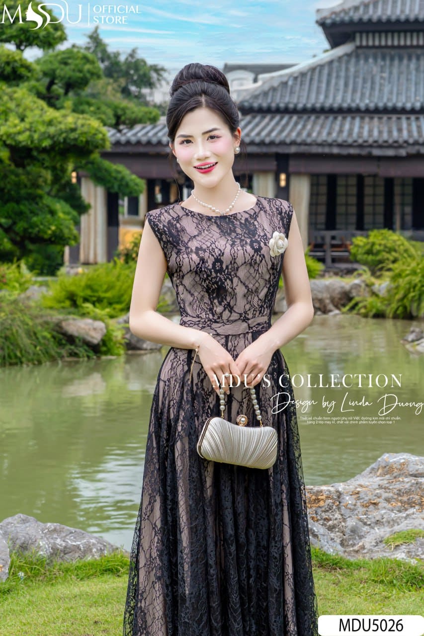 Top 10 Đầm Dự Tiệc Trung Niên: Bí Quyết Giúp Quý Cô Tỏa Sáng Thanh Lịch 4 Đầm dự tiệc trung niên - Form dáng phù hợp với mọi vóc dáng