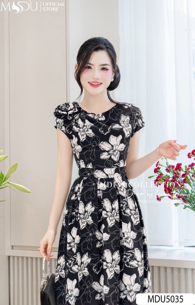Đầm Sát Nách Dự Tiệc – Bí Quyết Tỏa Sáng Thanh Lịch và Quyến Rũ 11 Đầm sát nách dự tiệc màu đen