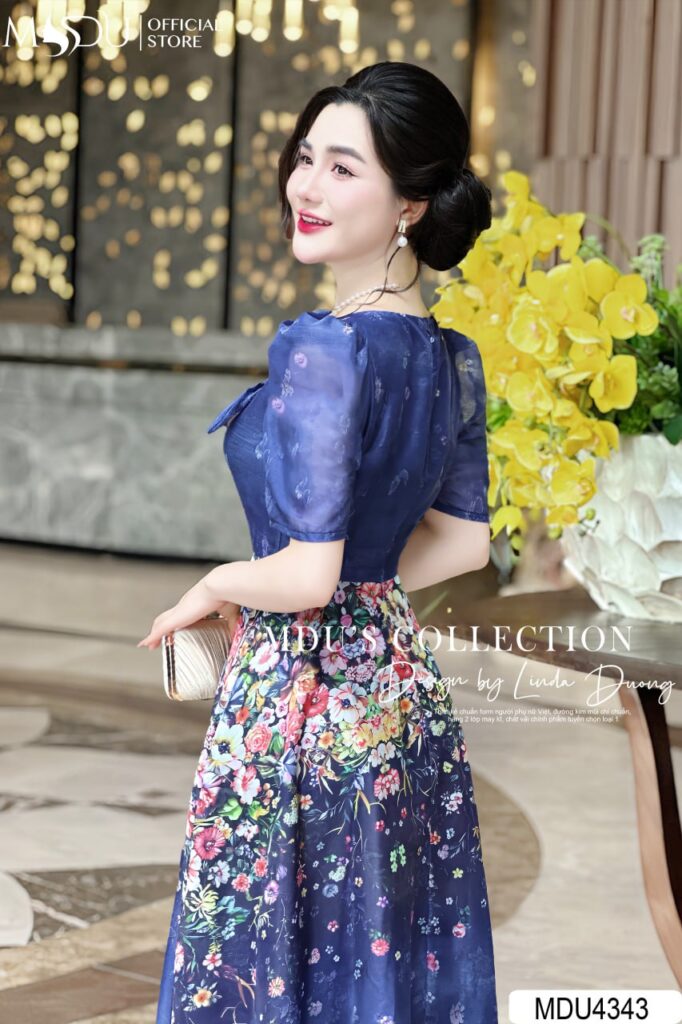 Khám Phá Top 10+ Đầm Vải Gấm Dự Tiệc Sang Trọng Nhất Hiện Nay 3 Đầm vải gấm dự tiệc: Sự kết hợp hoàn hảo giữa cổ điển và hiện đại