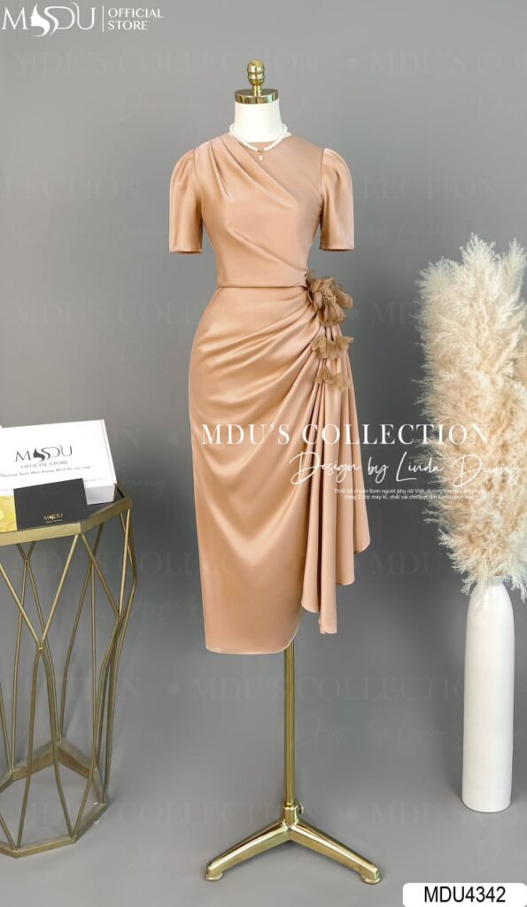 10+ Mẫu Váy Liền Công Sở Hàng Hiệu Sang Trọng Từ MDUfashion 18 Phù Hợp Với Mọi Dịp, Đa Năng Trong Phối Đồ