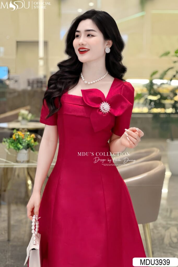 Top 10+ Mẫu Váy Công Chúa Cổ Vuông Sang Trọng Tại Mdu Fashion 5 Mẫu Váy Cổ Vuông Lụa Tơ Tằm