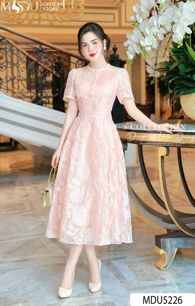 Top 10+ Đầm Dáng Dài Đẹp Xuất Sắc – Lựa Chọn Hoàn Hảo Cho Phái Đẹp Sành Điệu 15 Đầm Dáng Dài Họa Tiết Hoa Nhí