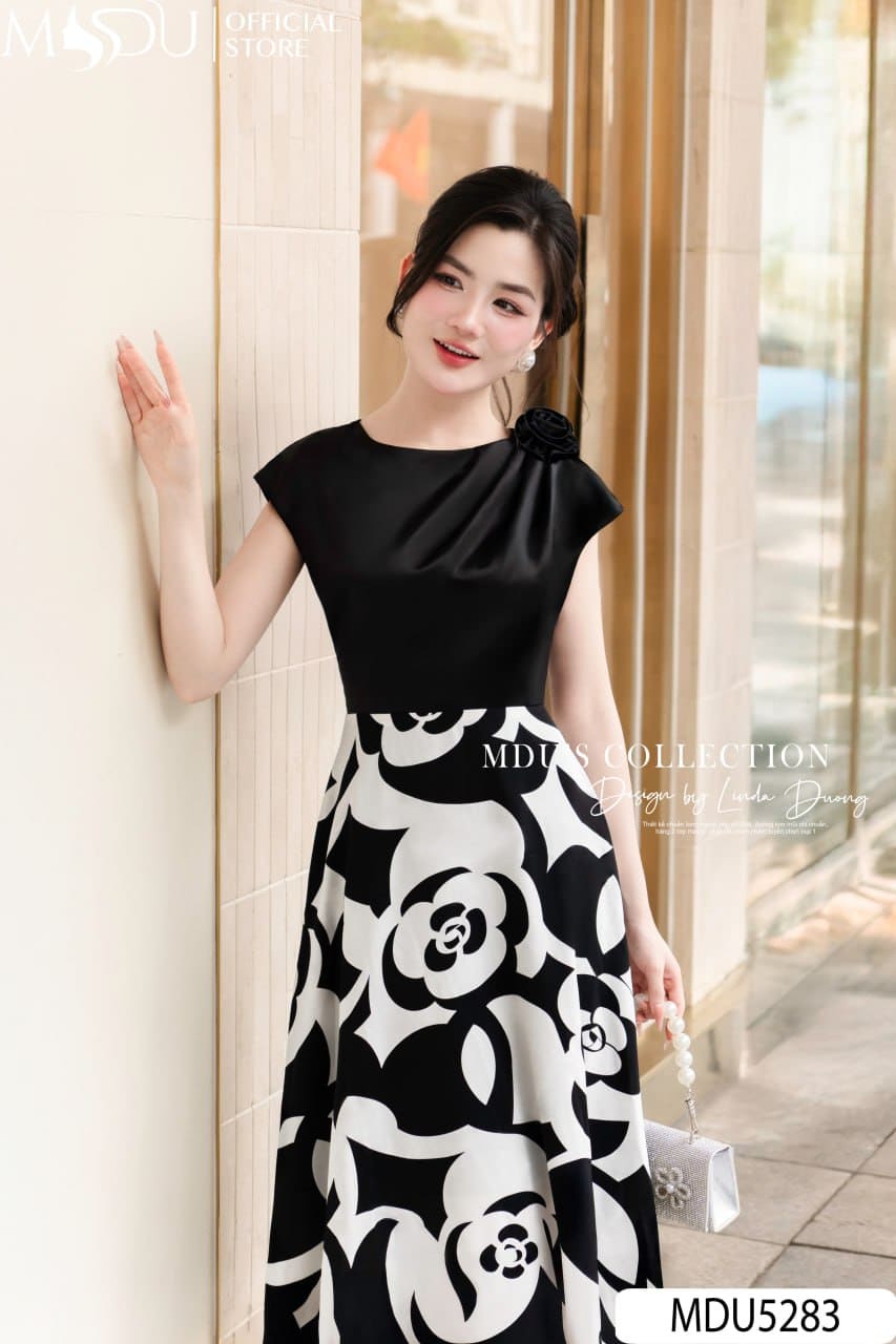 Top 10+ Đầm Thiết Kế Dáng Dài Hot Nhất 2025 – Bí Quyết Tỏa Sáng Thanh Lịch Cho Nàng 12 Đầm Thiết Kế Dáng Dài Phối Đồ Cho Công Sở