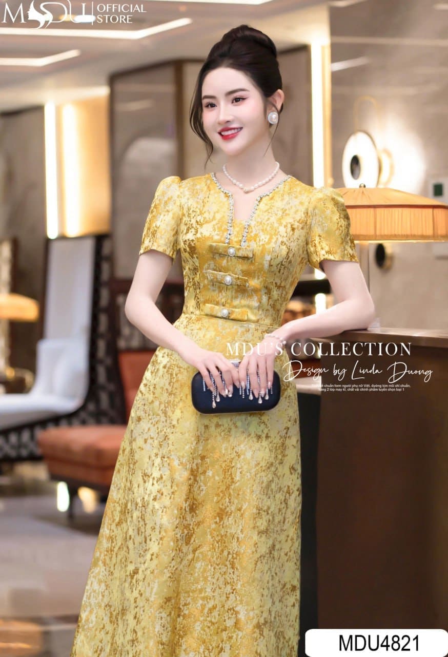 Top 5+ Mẫu Váy Thiết Kế Màu Vàng Rực Rỡ Và Thanh Lịch 3 Ý Nghĩa Của Màu Vàng Trong Thời Trang
