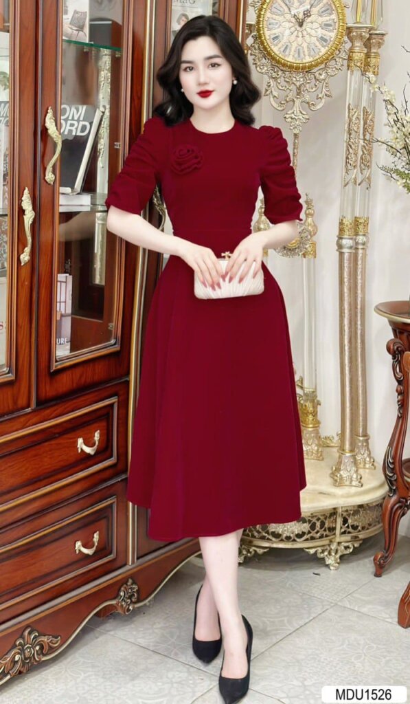 Top 10+ Mẫu Đầm Nhung Dáng Dài Sang Trọng Từ MDU Fashion 4 Đầm Nhung Dáng Dài Đính Hoa Bo Tay Cách Điệu