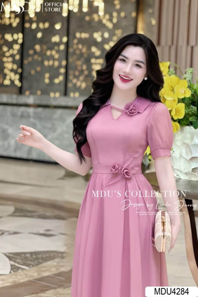 Top 10+ Mẫu Đầm Ngắn Dự Tiệc Quyến Rũ Cho Phái Đẹp Tự Tin Tỏa Sáng 2 Đầm ngắn dự tiệc: Sự kết hợp hoàn hảo giữa thanh lịch và năng động