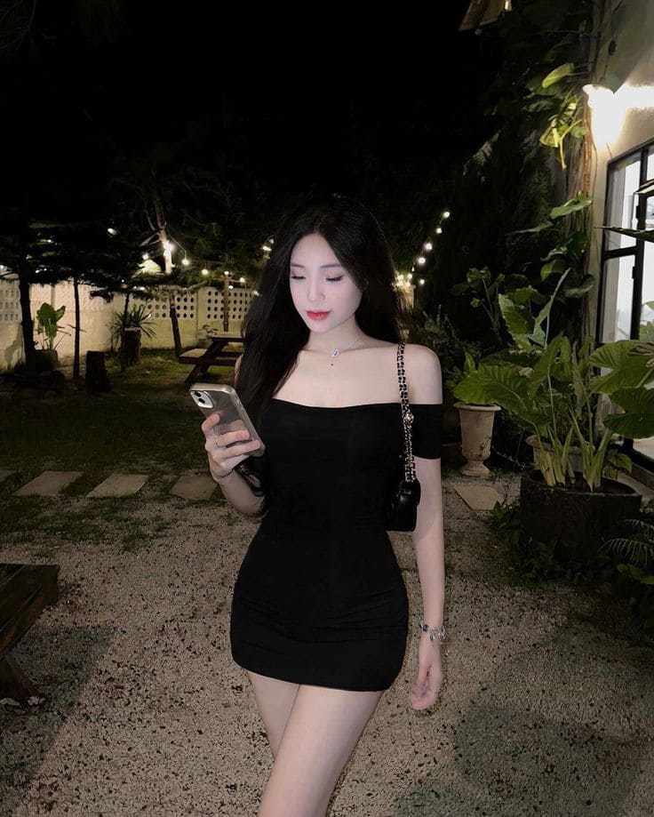 Đầm Body Trễ Vai Cho Dáng Người Nhỏ Nhắn