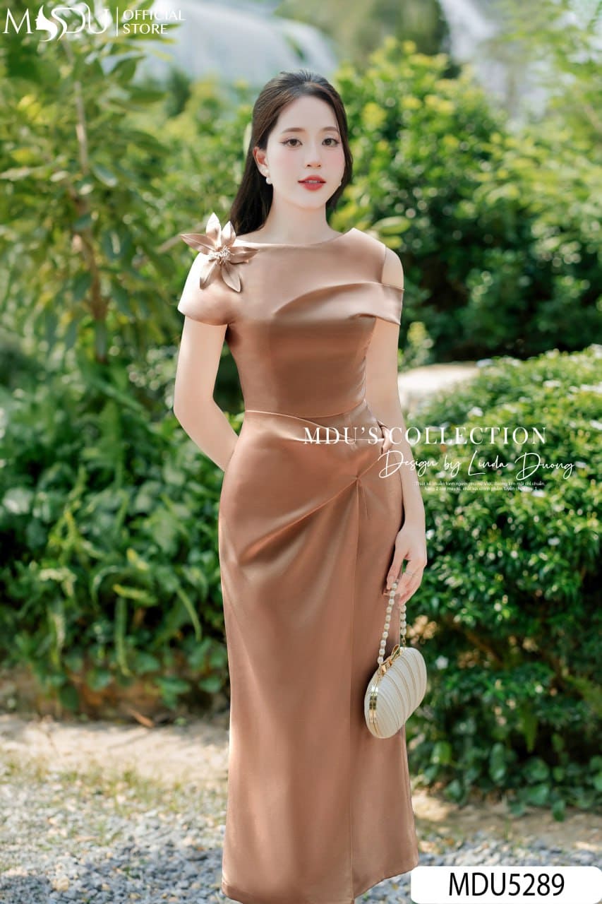 Phối Váy Body Màu Nâu Cho Phong Cách Công Sở