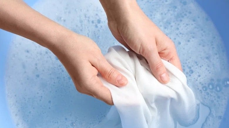 Top Váy Len Body Dài Qua Gối Khiến Bạn Sang Trọng Và Quyến Rũ Hơn Bao Giờ Hết 10 Giặt Và Làm Sạch Váy Len Body Dài Qua Gối