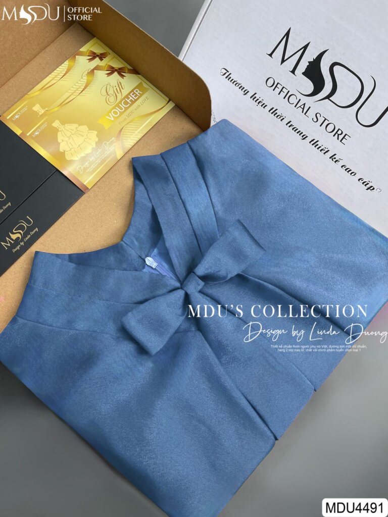 Váy Thiết Kế MDU4491 – Dáng Váy Dài Phối Cùng Các Đường Xếp Ly Nhẹ Nhàng Thắt Nơ Tinh Tế Ở Cổ 23 Váy Thiết Kế MDU4491 – Tơ Óng Hàn Cao Cấp, Sắc Xanh Than Quyến Rũ