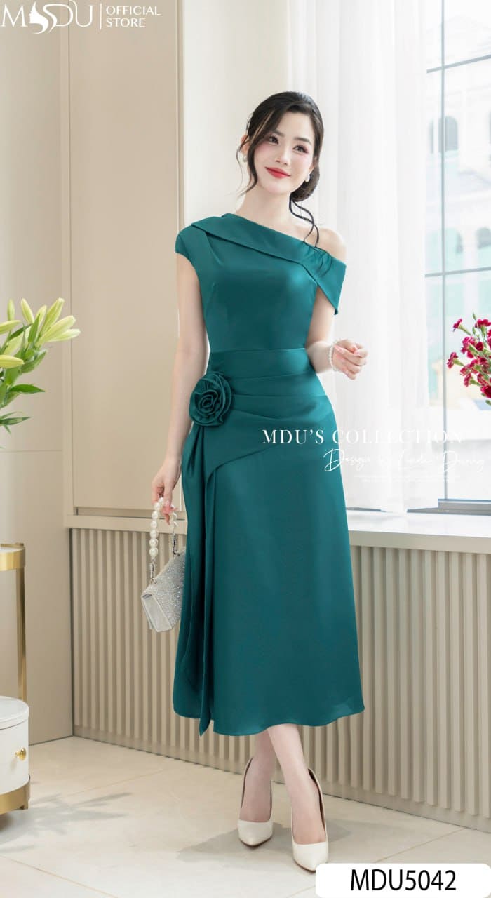 Top 10+ Đầm Dự Tiệc Cho Người Béo Bụng: Tỏa Sáng Với Vẻ Đẹp Đích Thực 6 Đầm dự tiejc cho người béo bụng - Màu tối