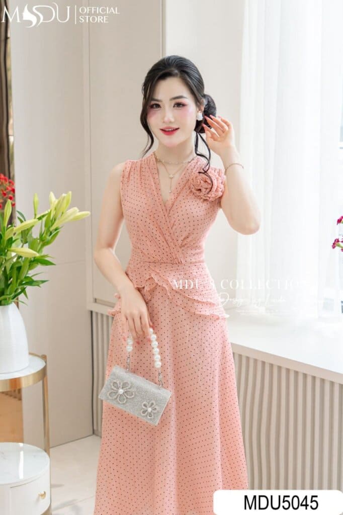 Top 10+ Mẫu Đầm Dự Tiệc Cho Người Thấp Tròn Giúp Tôn Dáng 8 Kiểu Dáng Đầm Phù Hợp Cho Người Thấp Tròn - Đầm Đắp Chéo