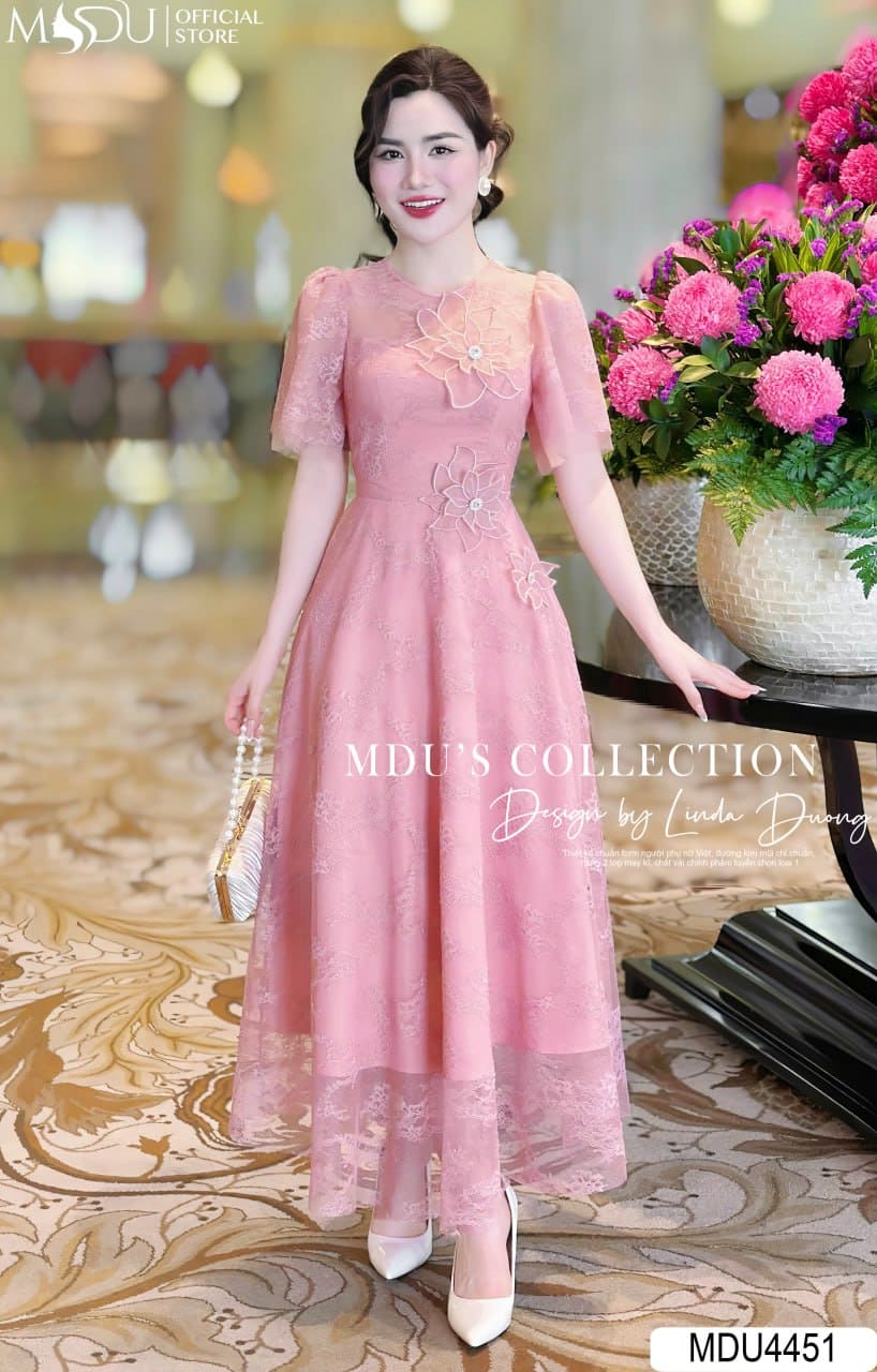 Top 10+ Mẫu Đầm Dự Tiệc Màu Hồng Phấn Thanh Lịch Và Cuốn Hút 11 Những Kiểu Dáng Đầm Dự Tiệc Màu Hồng Phấn Đẹp Mê Hồn - Đầm Xếp Ly hoặc Đính Hoa