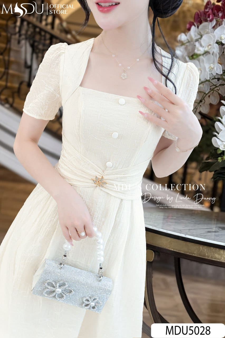 Đầm Dự Tiệc Cho Người Nhỏ Con – Tôn Dáng Hiệu Quả, Nâng Tầm Phong Cách 10 Phụ kiện phối đồ với đầm dự tiệc cho người nhỏ nhắn