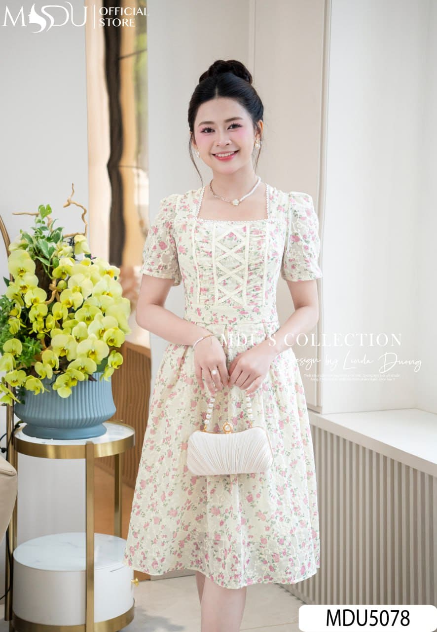 Váy Dự Tiệc Phụ Nữ Tuổi 30 – Thanh Lịch, Cuốn Hút Và Phù Hợp Phong Cách 6 Váy dự tiệc cho phụ nữ tuổi 30 - Dáng người mảnh mai