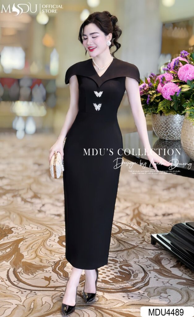 Top 10+ Mẫu Đầm Đen Dự Tiệc Cưới Sang Trọng và Đẳng Cấp Không Thể Bỏ Qua 5 Đầm Đen Dự Tiệc Cưới Cổ Chữ V