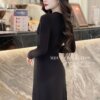 Váy Thiết Kế MDU3553 Màu Đen Cổ Xẻ Chiết Eo Thu Hút Ánh Nhìn 10 photo 2025 02 27 17 40 47 Mdu Fashion