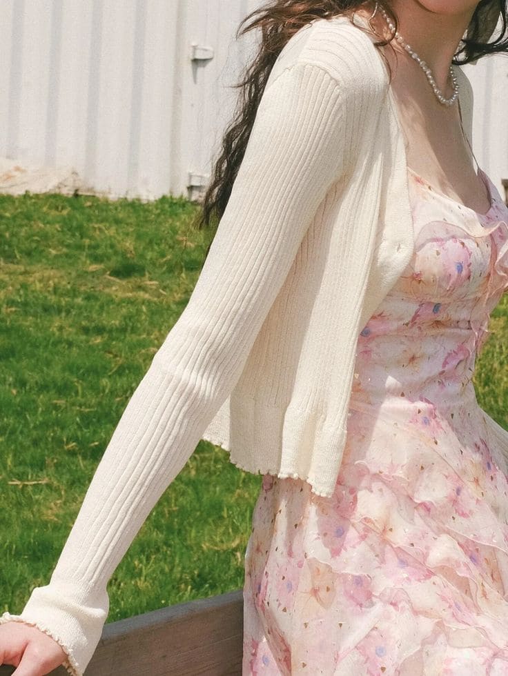 Mẹo Phối Đồ Áo Cardigan Đi Biển Để Đẹp Từ Sáng Đến Tối 12 Những Mẫu Áo Cardigan Đi Biển Đẹp Nhất 2025 - Áo Cardigan Len Mỏng