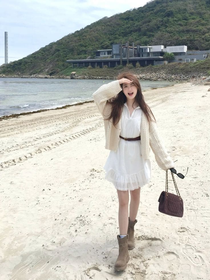 Mẹo Phối Đồ Áo Cardigan Đi Biển Để Đẹp Từ Sáng Đến Tối 4 Đặc Điểm Nào Làm Nên Sức Hút Của Áo Cardigan Đi Biển - Thiết Kế Đơn Giản Nhưng Đầy Biến Hóa