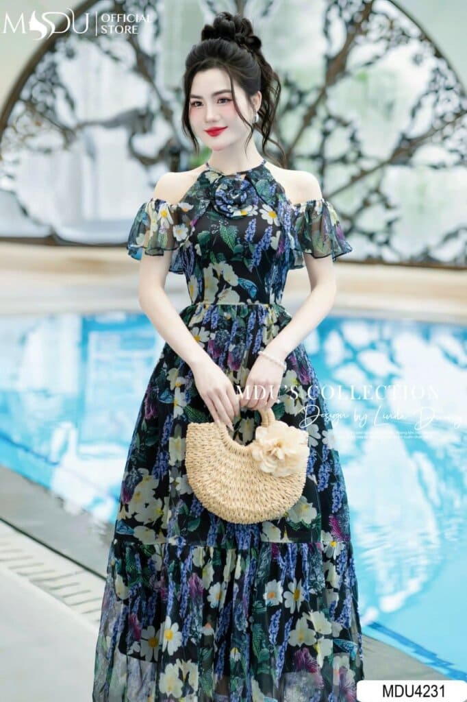 Maxi Cách Điệu Dáng Dài – Nàng Thơ Lướt Nhẹ Trên Biển Xanh 2025 14 Thiết Kế Cut-Out Táo Bạo