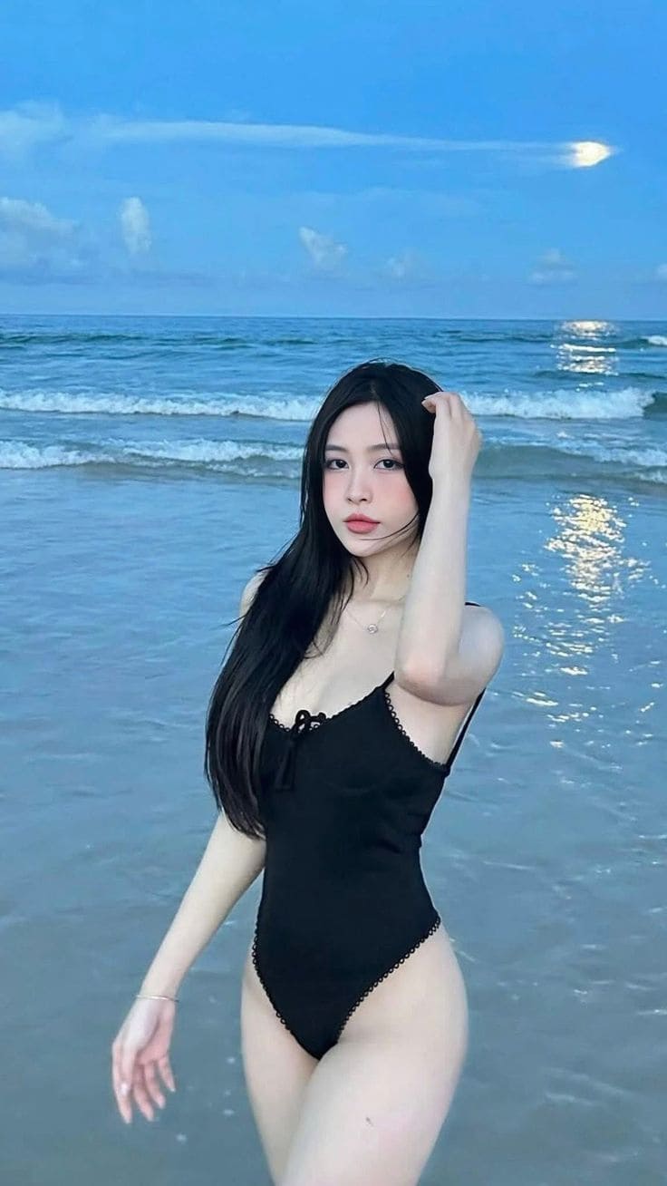 Đi Biển Mặc Gì Cho Đẹp? 6+ Cách Mix Đồ Xinh Hết Ý 10 Áo Tắm – Linh Hồn Của Thời Trang Biển