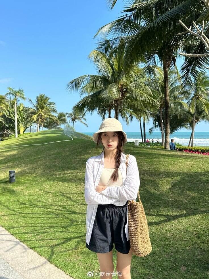 Lưu Ý Khi Đi Biển Từ A Đến Z Để Có Chuyến Đi Trọn Vẹn 16 Chọn Váy Đi Biển - Bí Quyết Để "Tỏa Sáng" Bên Biển Cả