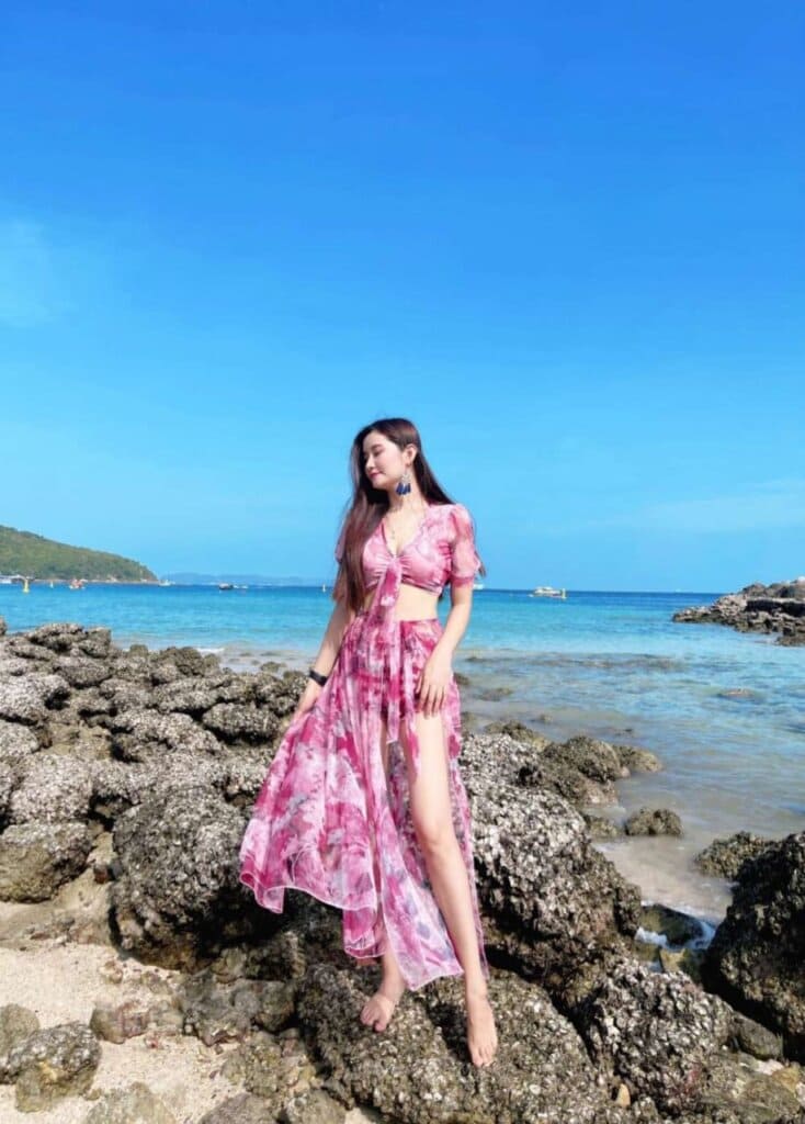 Outfit Đi Biển Cực Cháy – Nàng Đã Biết Mix 5 Kiểu Này? 11 Màu Sắc Và Họa Tiết Đậm Chất Biển