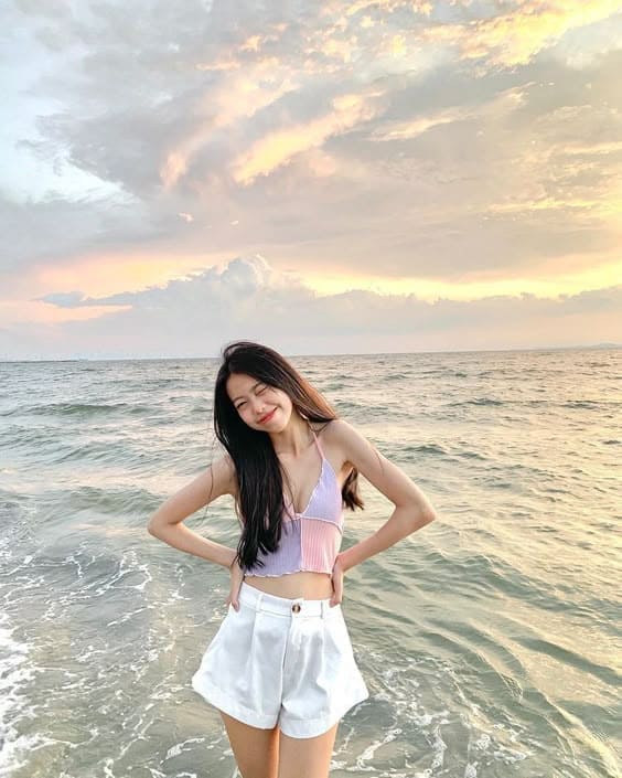 Phối đồ đi biển hot 2025: Bí quyết mặc đẹp, cuốn hút trong mọi khung hình 13 Hành Trang Cho Chuyến Đi: Bạn Đã Sẵn Sàng Tỏa Sáng?