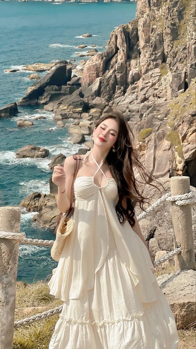 Style Đi Biển Của Hot Girl – Nghệ Thuật Phối Đồ Bên Biển Cả 2 Bí Quyết Làm Nên Style Đi Biển Của Hot Girl Đỉnh Cao