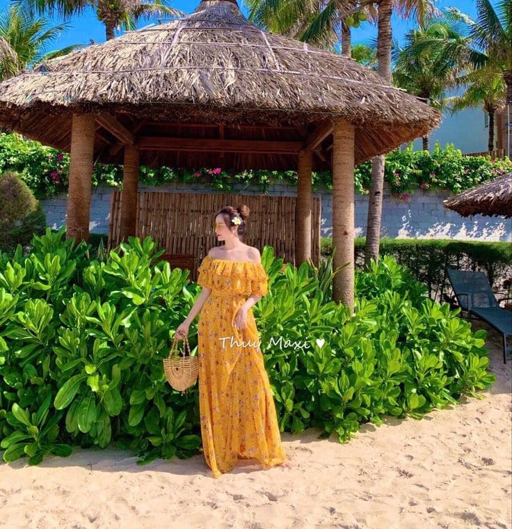 Váy Đi Biển Cho Người Béo, Hành Trình Tự Tin Của Một Cô Nàng Tròn Trịa 7 Những Kiểu Váy Đi Biển Đã “Cứu” Mình Trên Bãi Cát - Váy Trễ Vai