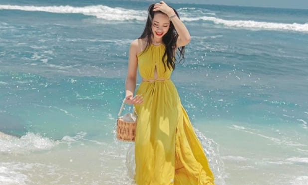 Top 7 Mẫu Váy Đi Biển Đẹp Chất Ngất, Nàng Mặc Là “Hút Mắt” 12 Chất Liệu Nào Phù Hợp Với Váy Đi Biển