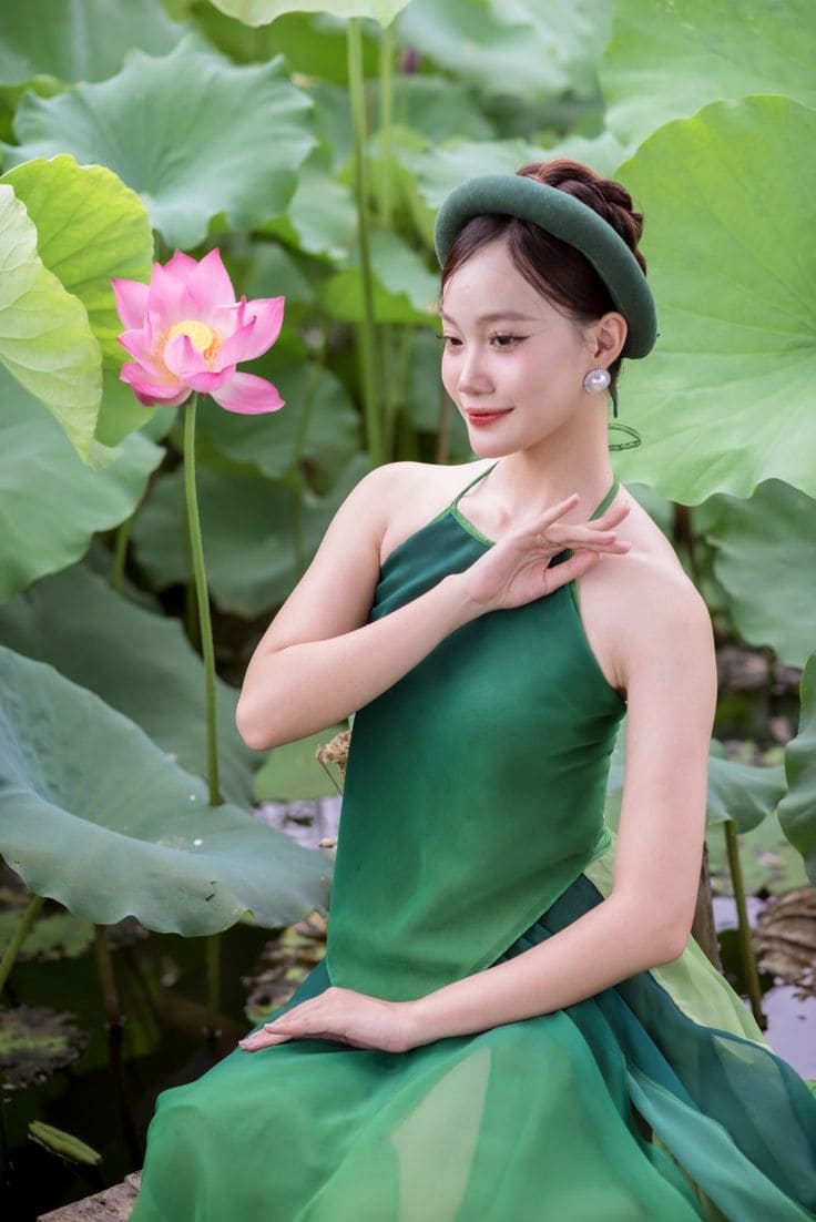 Gợi Ý 4 Kiểu Áo Yếm Đi Biển Cực Xinh Nàng Diện Là Ghiền 3 Các Kiểu Áo Yếm Đi Biển Đẹp Lung Linh Cho Mọi Người - Áo Yếm Cổ Điển