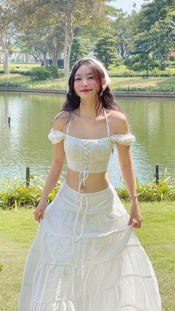Tạo Dáng Chuẩn Đẹp Với Chân Váy Đi Biển Trong Mọi Hoàn Cảnh 10 Chất liệu nào lý tưởng cho chân váy đi biển
