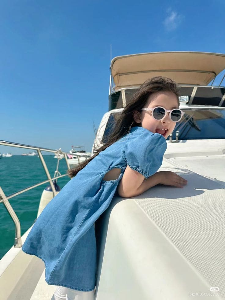 10 Mẫu Đầm Đi Biển Cho Bé Gái Mẹo Chọn Váy Đẹp, Bé Thoải Mái Cả Ngày 3 Vì Sao Đầm Đi Biển Là Lựa Chọn Hoàn Hảo Cho Bé Gái
