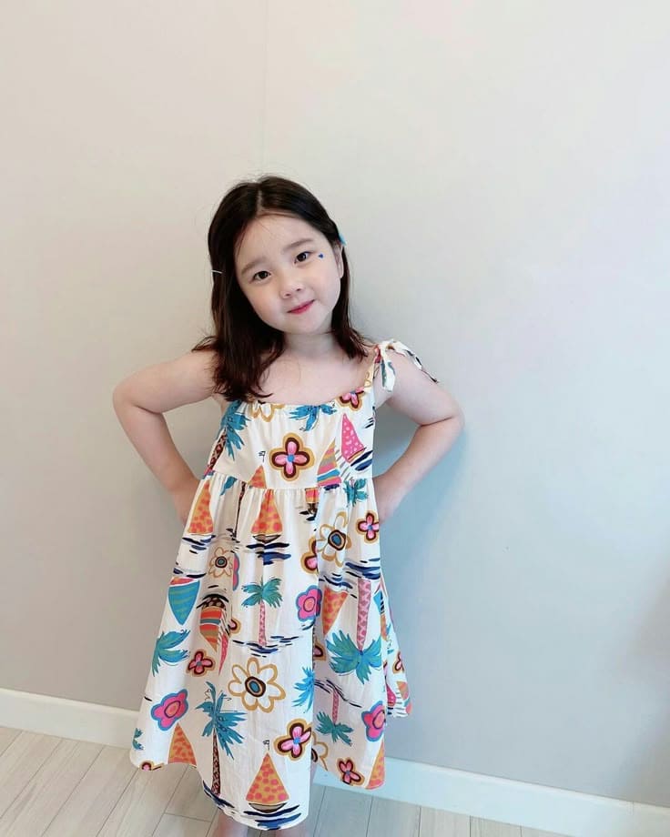 10 Mẫu Đầm Đi Biển Cho Bé Gái Mẹo Chọn Váy Đẹp, Bé Thoải Mái Cả Ngày 10 Màu Sắc Và Họa Tiết Nào Hợp Với Đầm Đi Biển