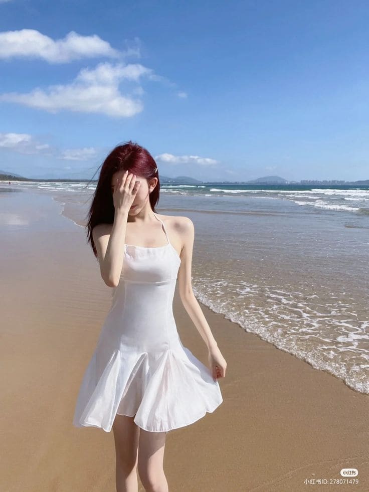 Top 10 Mẫu Đầm Đi Biển Ngắn Giúp Bạn “Sống Ảo” Cực Chất 8 Các kiểu đầm đi biển ngắn khiến nàng mê mẩn - Đầm cúp ngực ngắn