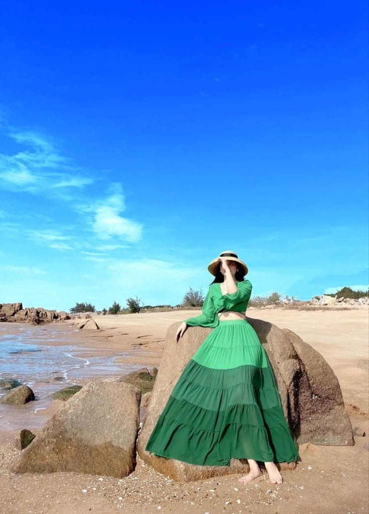 Top 6+ Đầm Maxi Đi Biển Có Tay Che Bắp Tay To Đẹp Hết Ý 2 Vì Sao Đầm Maxi Đi Biển Có Tay Lại Là "Chân Ái" Của Chị Em?