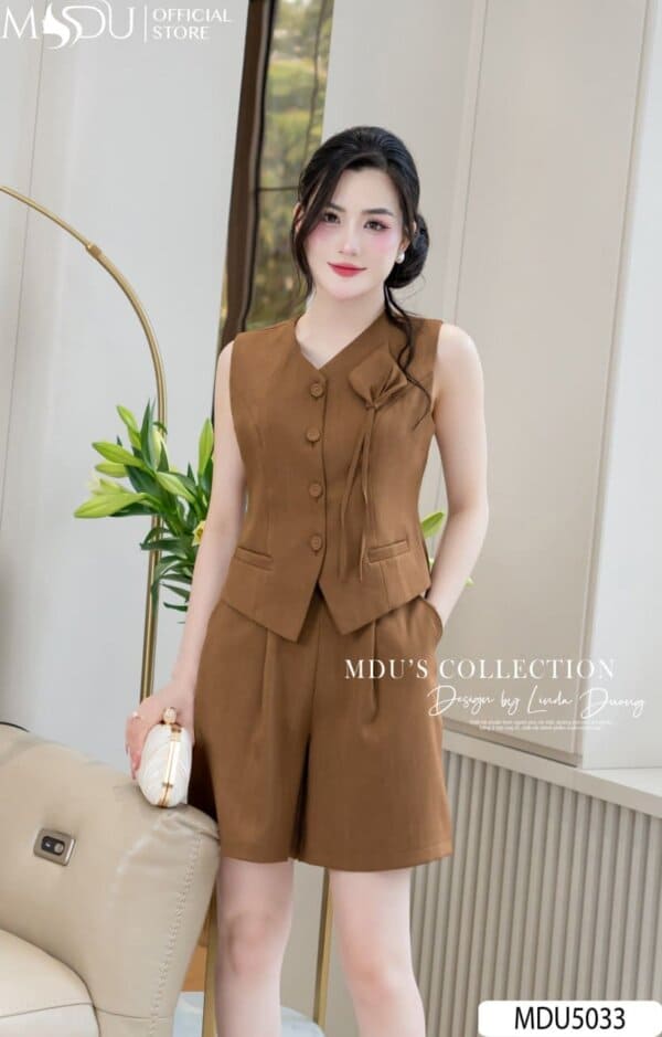 Đi Biển Mặc Gì Cho Người Béo? Xem Ngay 8+ Gợi Ý Này! 14 Phối Đồ Với Áo Và Quần/Váy Cho Người Béo