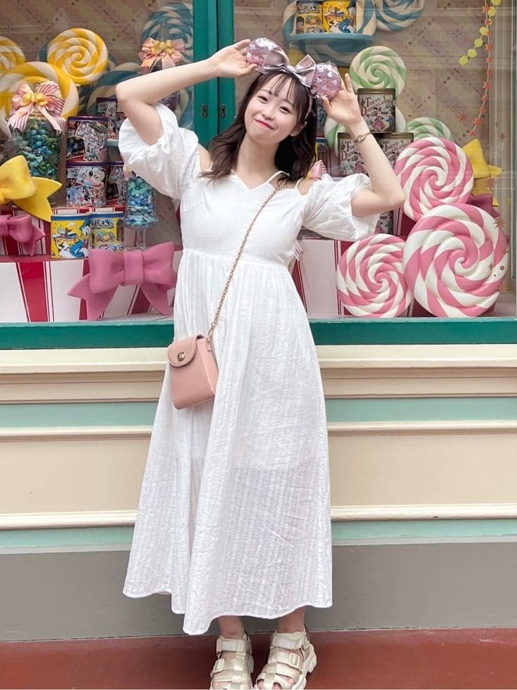 Đi Biển Mặc Gì Cho Người Béo? Xem Ngay 8+ Gợi Ý Này! 6 Những Kiểu Trang Phục Đỉnh Cao Cho Cô Nàng "Tròn Trịa" - Đầm Dây Đi Biển