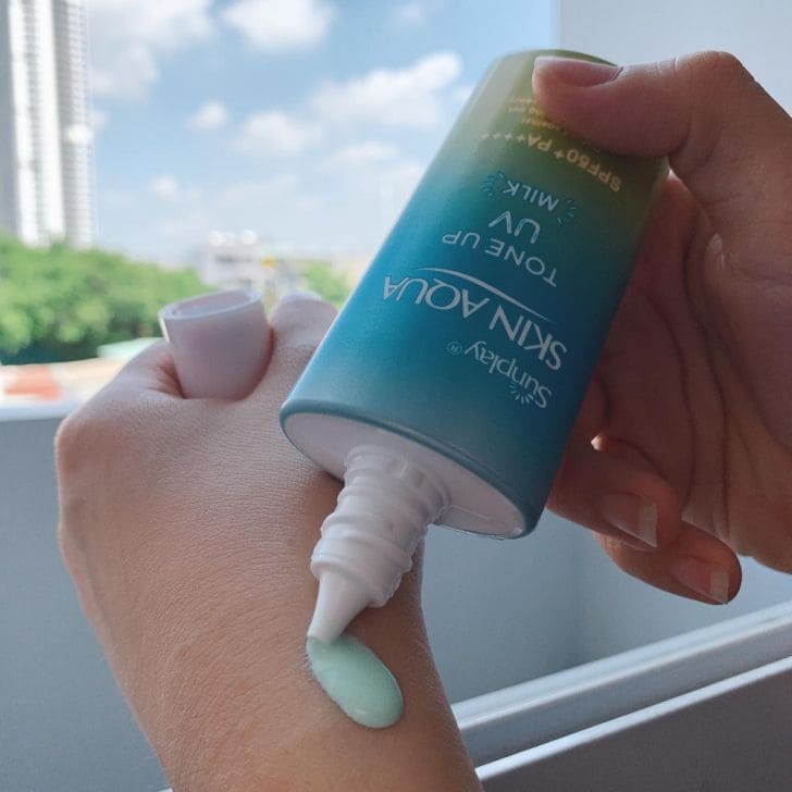 Hướng Dẫn Cách Chọn Kem Chống Nắng Body Đi Biển Đúng Cách Cho Da Nhạy Cảm 8 Bí Kíp Chọn Kem Chống Nắng Body Đi Biển Chuẩn Không Cần Chỉnh-Kết cấu
