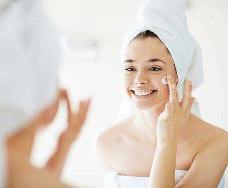 Hướng Dẫn Cách Chọn Kem Chống Nắng Body Đi Biển Đúng Cách Cho Da Nhạy Cảm 9 Bí Kíp Chọn Kem Chống Nắng Body Đi Biển Chuẩn Không Cần Chỉnh-Dưỡng Ẩm