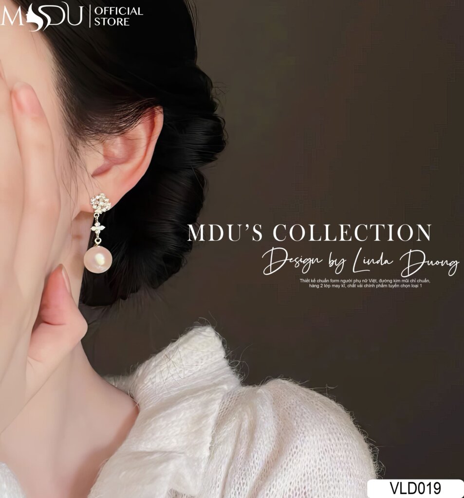 VLD019 – Bông Tai Ngọc Trai Kết Đá Lấp Lánh 19 VLD019 – Bông Tai Ngọc Trai Kết Đá Lấp Lánh & Thanh LịchVLD019 – Bông Tai Ngọc Trai Kết Đá Lấp Lánh & Thanh Lịch