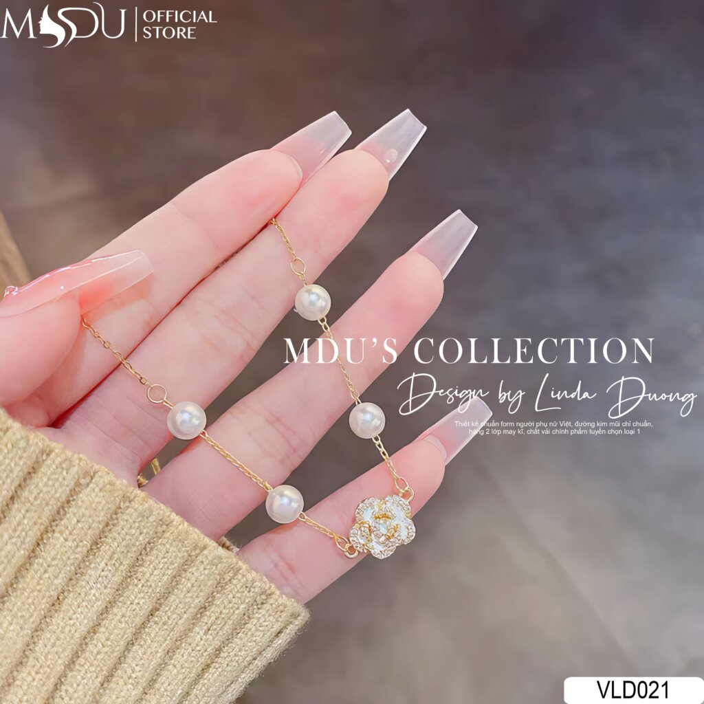 VLD021 – Lắc Tay Ngọc Trai Viền Hoa Thanh Nhã 19 VLD021 – Lắc Tay Ngọc Trai Viền Hoa Dành Cho Nàng Dịu Dàng Và Tinh Tế
