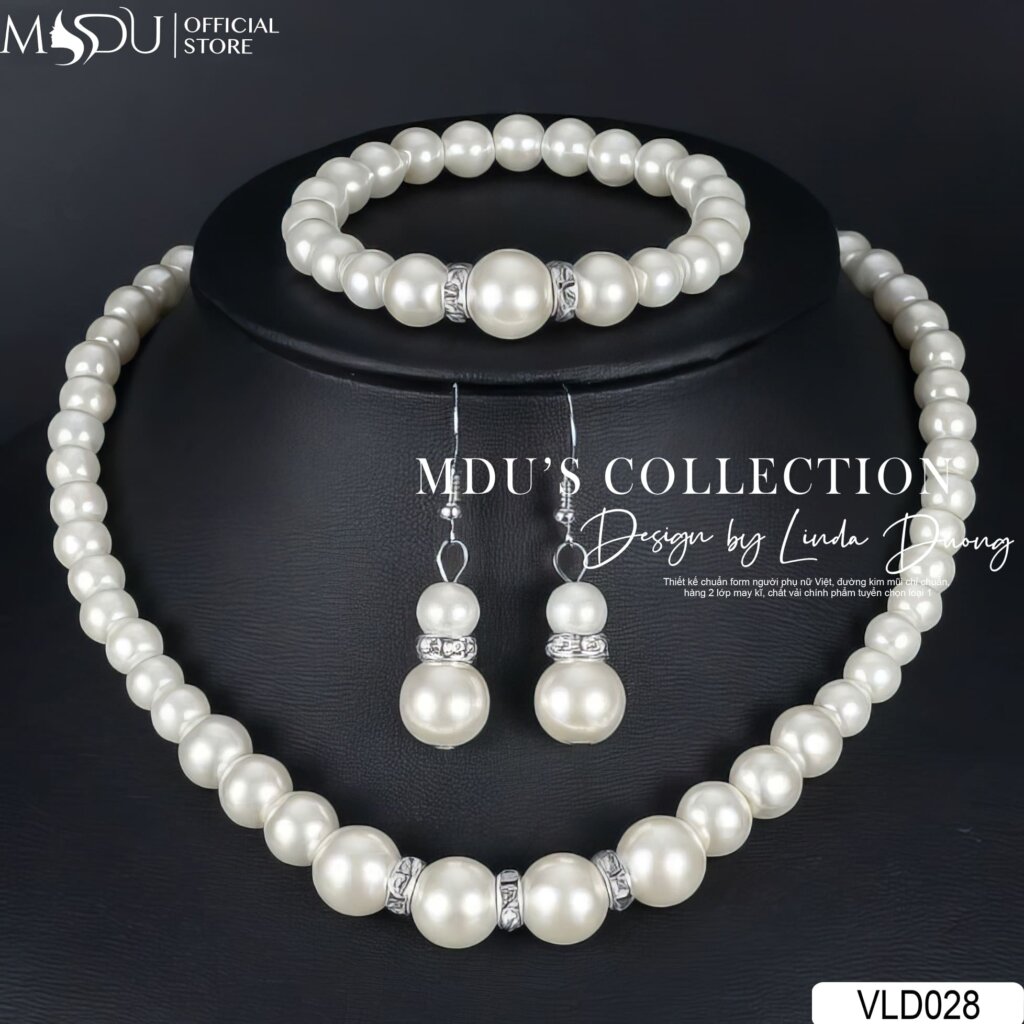 VLD028 – Bộ Trang Sức Ngọc Trai Trắng Đồng Bộ Tôn Vinh Vẻ Đẹp Kinh Điển 19 VLD028 – Bộ Trang Sức Ngọc Trai Trắng Cao Cấp Thanh Lịch & Tinh Tế