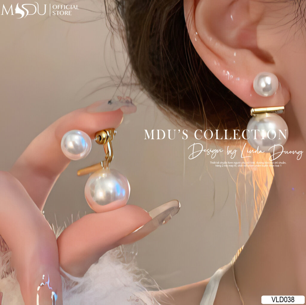 VLD038 – Hoa Tai Ngọc Trai Bản Lớn Kết Hợp Thanh Kim Loại Đẳng Cấp 19 Khi Cổ Điển Gặp Gỡ Đương Đại – VLD038 Tạo Nên Vẻ Đẹp Đầy Lôi Cuốn