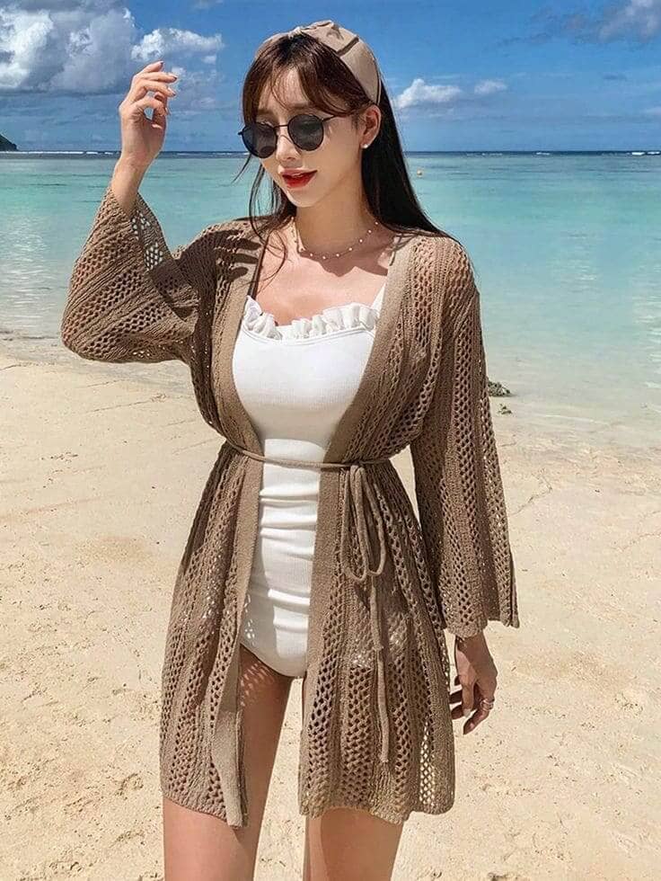 Thời Trang Đi Biển Phú Quốc Bí Kíp Phối Đồ Cho Chuyến Đi “Triệu Like” 12 Gợi Ý Trang Phục Thời Trang Đi Biển Phú Quốc - Áo Len Móc